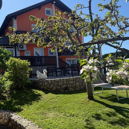 Plitvice Pension Perisic Korenica Buitenkant foto