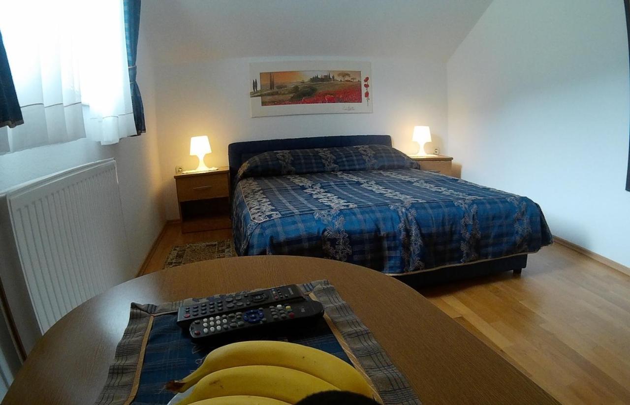 Plitvice Pension Perisic Korenica Buitenkant foto